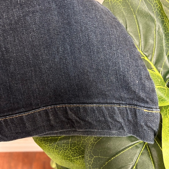 High Rise Flare Cotton Jeans - Picture 6 of 11